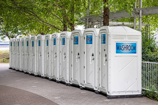 Porta potty delivery and setup in Plano, KY